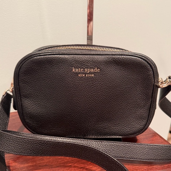 kate spade Handbags - Kate Spade Astrid Medium Camera  Crossbody
